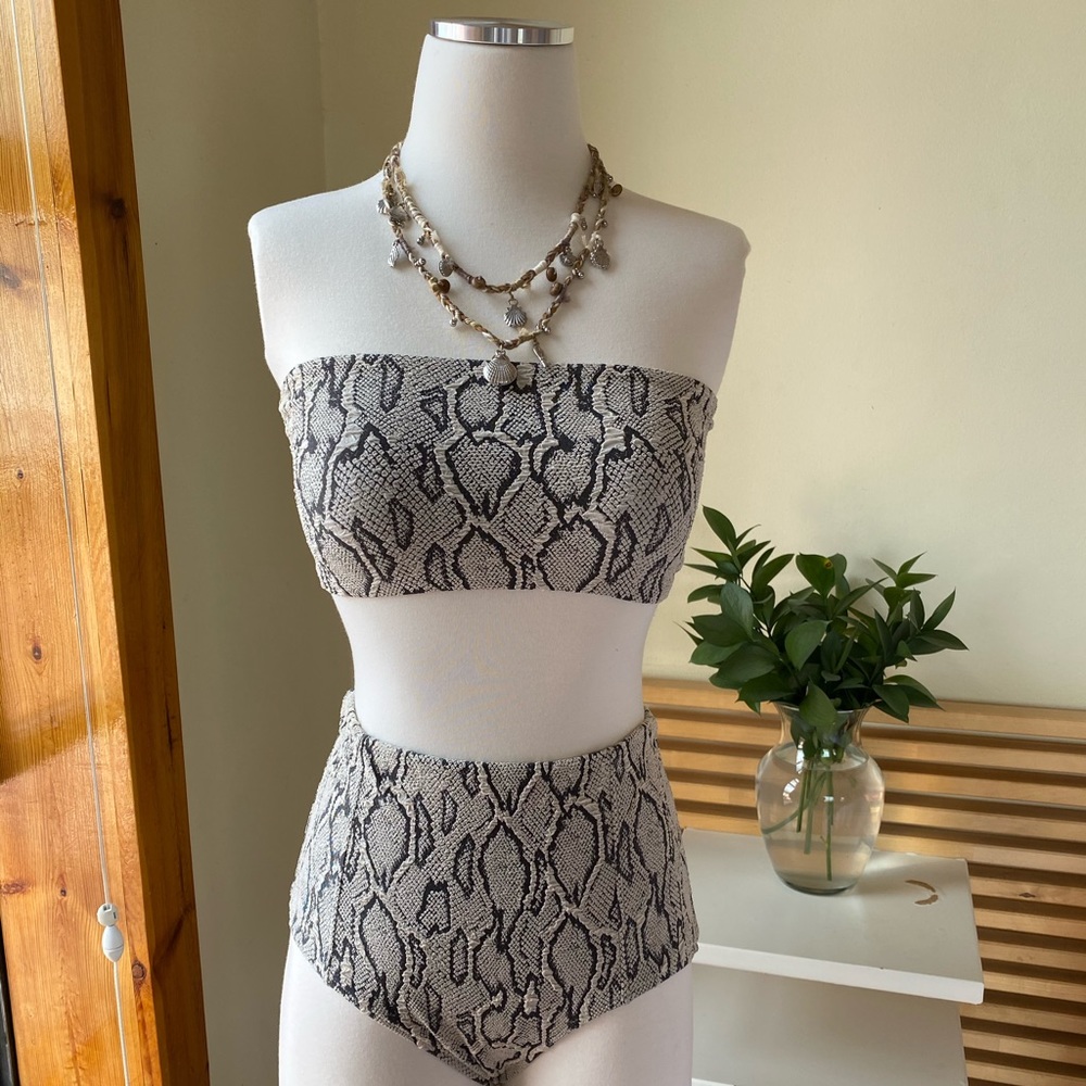 Never worn SEAFOLLY bikini.